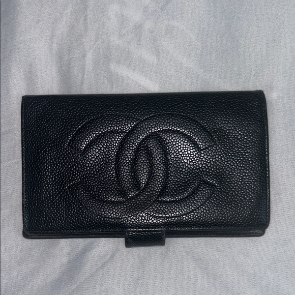CHANEL Black CaviarSkin Leather Long wallet - Picture 1 of 4